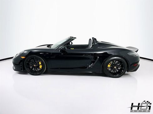 Used 2022 Porsche 718 Boxster Spyder RWD image 23