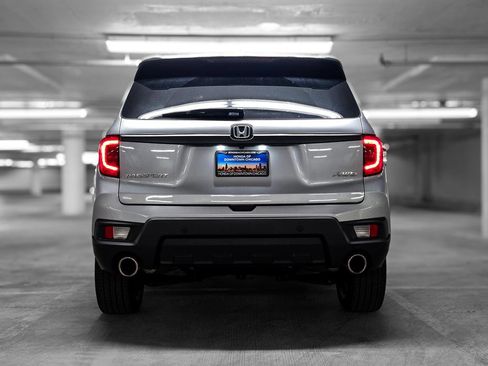 Used 2023 Honda Passport EX-L image 7