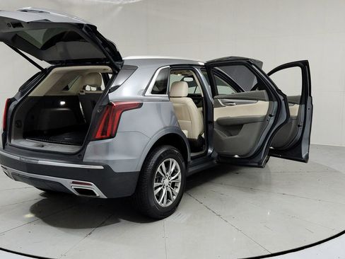 Used 2021 Cadillac XT5 Premium Luxury w/ LPO, Floor Liner Package FWD image 10