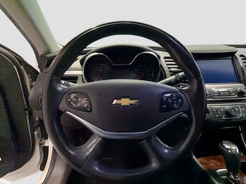 Used 2014 Chevrolet Impala LTZ image 10