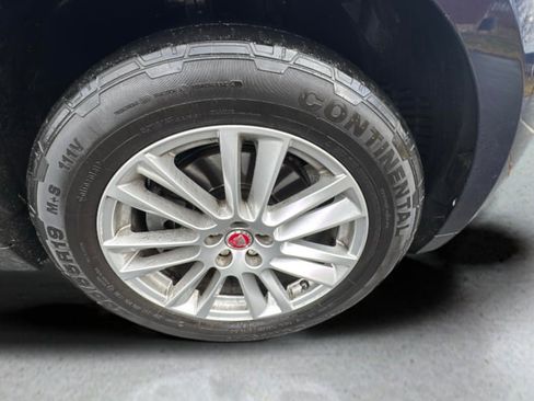 Used 2017 Jaguar F-PACE Prestige image 17