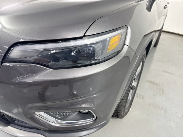 Used 2019 Jeep Cherokee Limited w/ Luxury Group FWD image 29