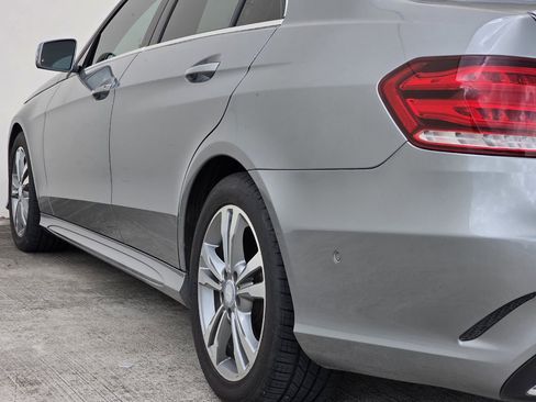 Used 2014 Mercedes-Benz E 250 BlueTEC Sedan image 37