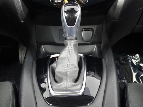 Used 2020 Nissan Rogue Sport SV AWD/4WD image 38