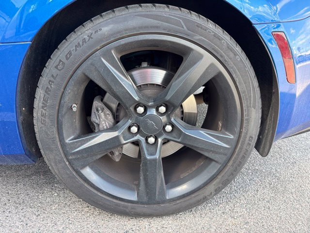 Used 2018 Chevrolet Camaro SS RWD image 7