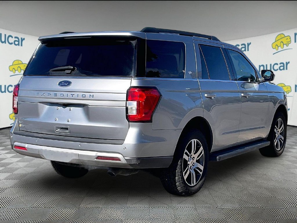Used 2024 Ford Expedition XLT AWD/4WD image 6