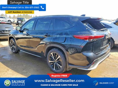 Used 2021 Toyota Highlander XSE image 3