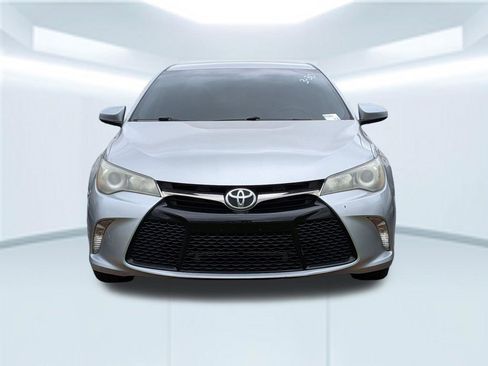 Used 2015 Toyota Camry SE image 7