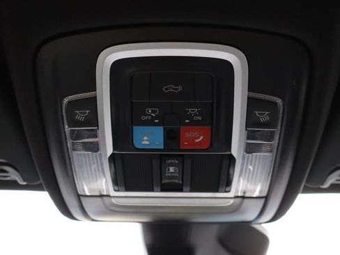 Used 2025 RAM 1500 Big Horn AWD/4WD image 23