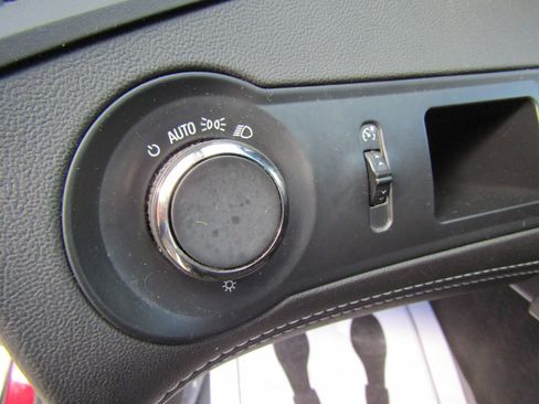 Used 2014 Buick LaCrosse FWD image 19