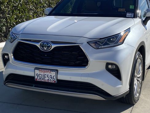 Used 2023 Toyota Highlander Platinum image 7