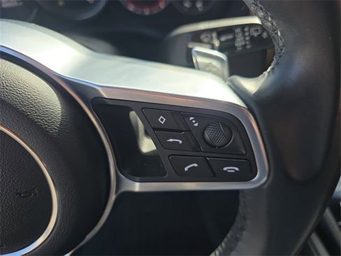 Used 2019 Porsche Cayenne S image 30