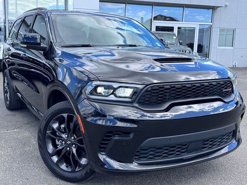 Used 2024 Dodge Durango GT image 1
