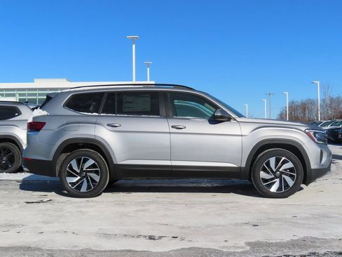 New 2026 Volkswagen Atlas SE AWD/4WD image 2