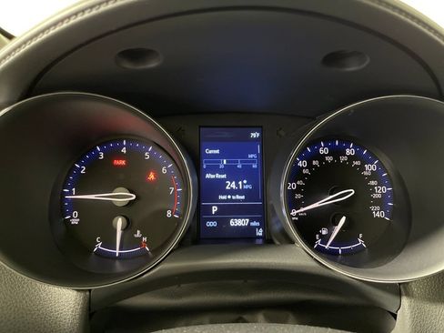 Used 2019 Toyota C-HR LE FWD image 20