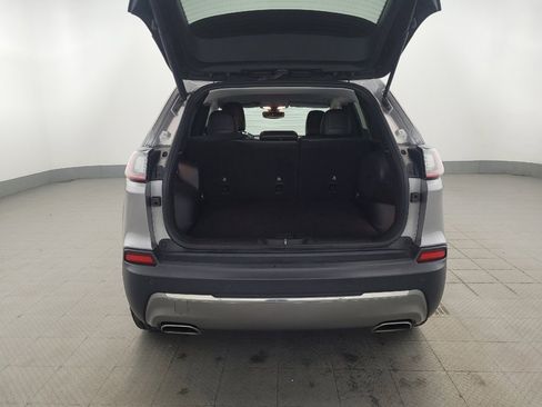 Used 2019 Jeep Cherokee Limited AWD/4WD image 29