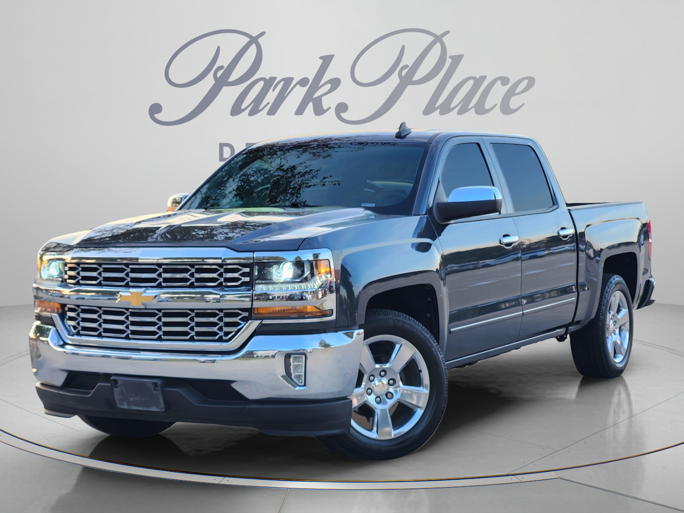 Used 2018 Chevrolet Silverado 1500 LT w/ Texas Edition RWD image 1