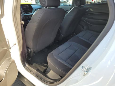 Used 2025 Chevrolet Trax LS image 14