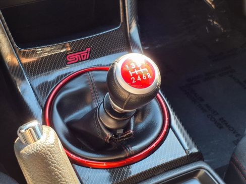 Used 2015 Subaru WRX image 11