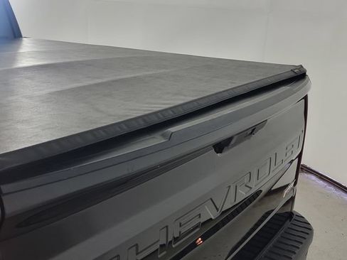 Used 2019 Chevrolet Silverado 1500 RST AWD/4WD image 16