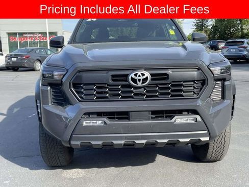 Used 2024 Toyota Tacoma TRD Off-Road AWD/4WD image 8