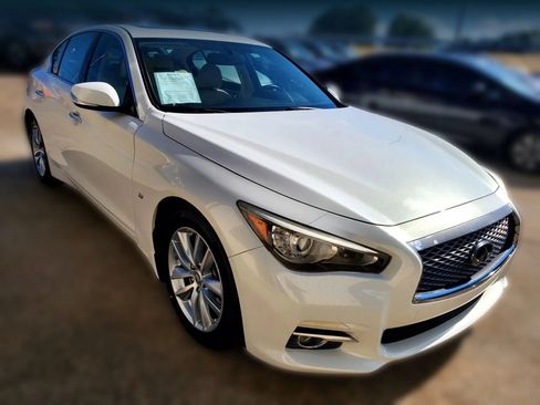Used 2015 INFINITI Q50 Premium w/ Navigation Package RWD image 18