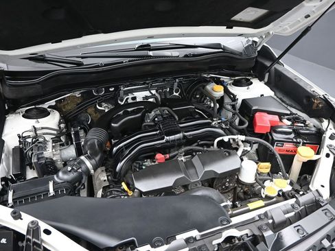 Used 2016 Subaru Forester 2.5i Touring w/ Eyesight & Navigation System image 9