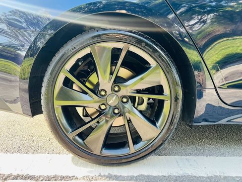 Used 2023 Genesis G70 2.0T w/ Sport Prestige Package RWD image 15