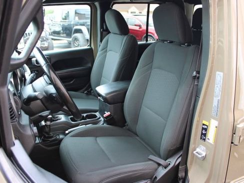 Used 2020 Jeep Gladiator Sport w/ Quick Order Package 24S AWD/4WD image 11