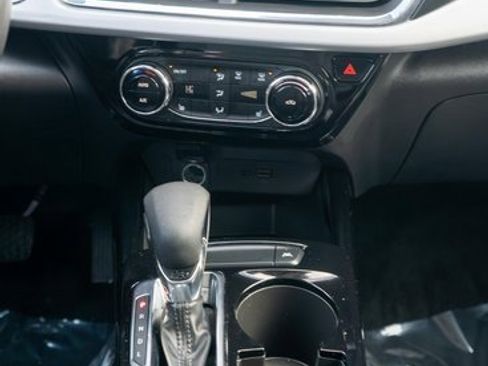 Used 2024 Chevrolet Trax LT w/ Driver Confidence Package image 16