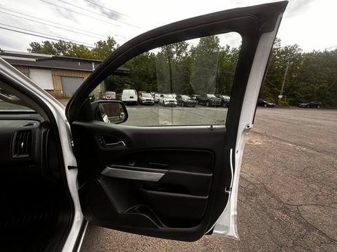 Used 2022 Chevrolet Colorado LT w/ Fleet Safety Package AWD/4WD image 14