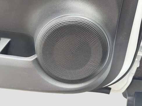 Used 2023 Nissan Kicks SV FWD image 18