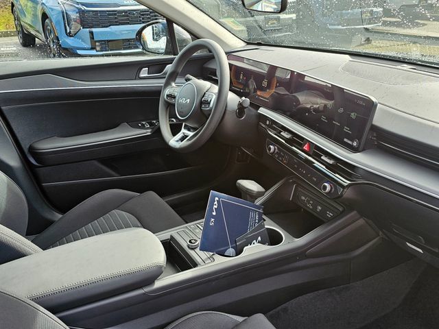 New 2026 Kia K5 LXS FWD image 10