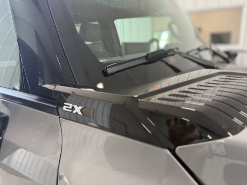 Used 2025 GMC Hummer EV 2X AWD/4WD image 12