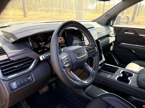 New 2026 GMC Acadia Denali w/ Super Cruise Package image 16