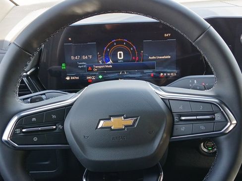 New 2026 Chevrolet Suburban LT AWD/4WD image 11
