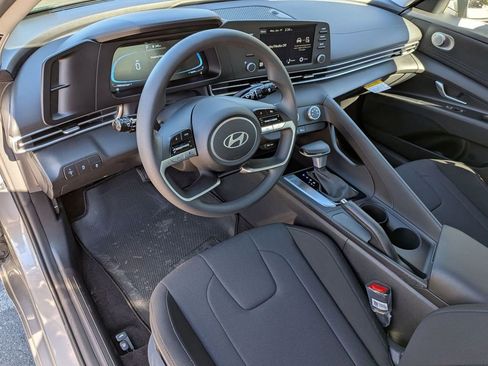 New 2026 Hyundai Elantra SE image 15