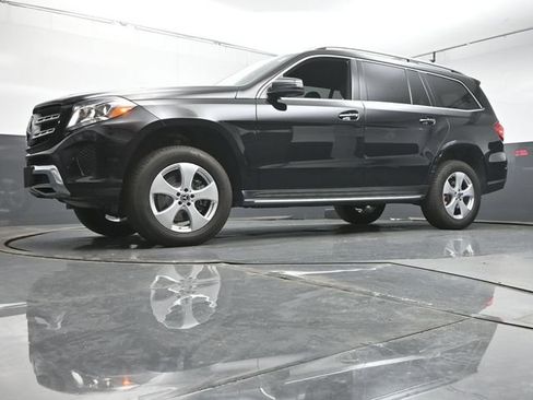 Used 2017 Mercedes-Benz GLS 450 4MATIC image 36