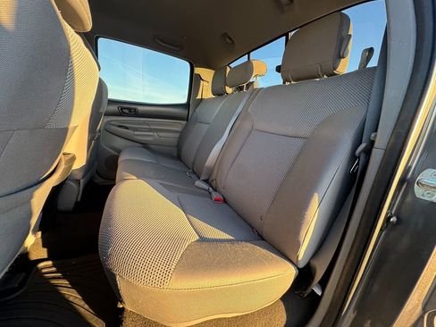 Used 2012 Toyota Tacoma 4x4 Double Cab image 25