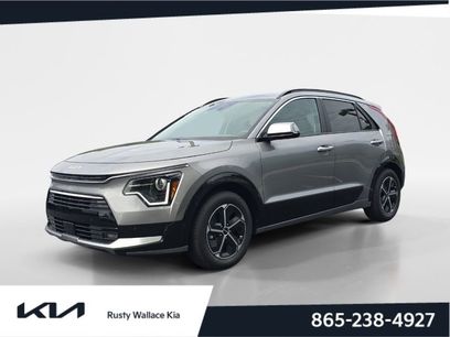 New 2025 Kia Niro SX