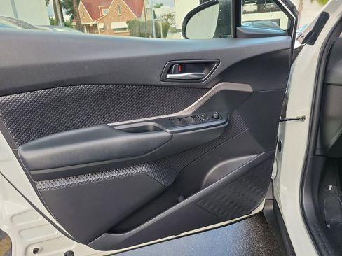 Used 2021 Toyota C-HR LE image 17