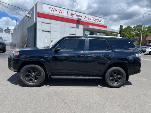 Certified 2022 Toyota 4Runner SR5 Premium w/ Moonroof Package AWD/4WD image 7