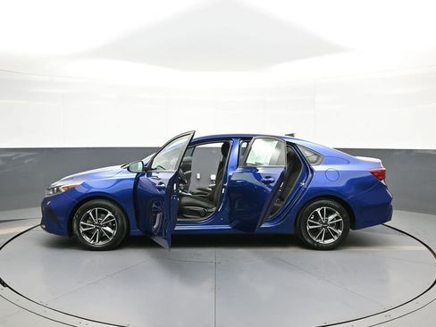 Certified 2023 Kia Forte LXS image 41