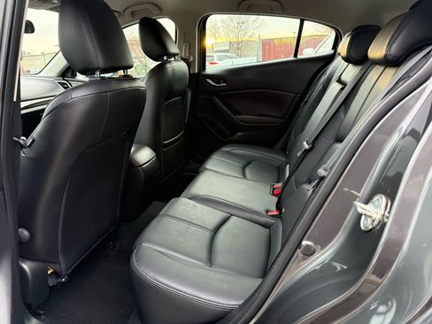 Used 2018 MAZDA MAZDA3 Touring image 14
