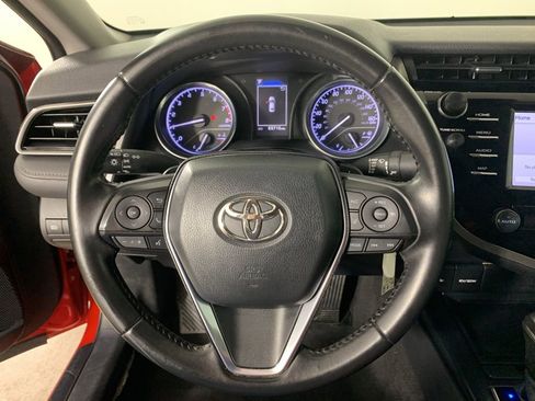 Used 2020 Toyota Camry SE image 21