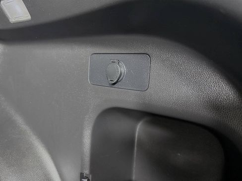 Used 2022 Toyota RAV4 XLE FWD image 39