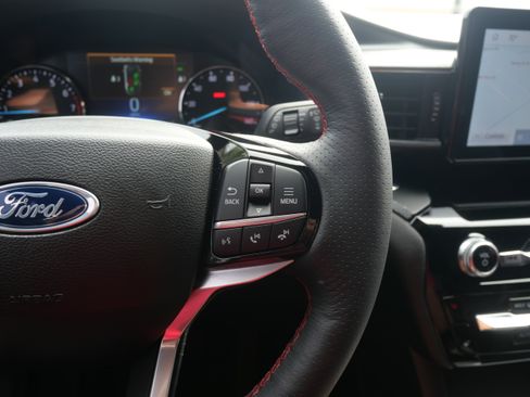 Used 2023 Ford Explorer ST-Line w/ Class IV Trailer Tow Package image 13