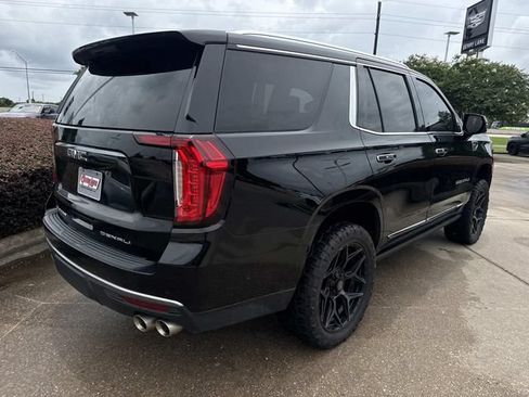 Used 2024 GMC Yukon Denali Ultimate w/ LPO, Floor Liner Package AWD/4WD image 5