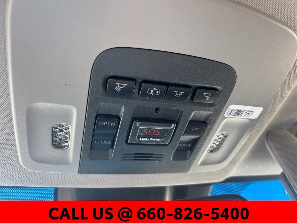 Used 2018 Toyota Camry XLE w/ Audio Package FWD image 20