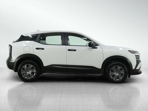 Used 2025 Nissan Kicks S FWD image 6